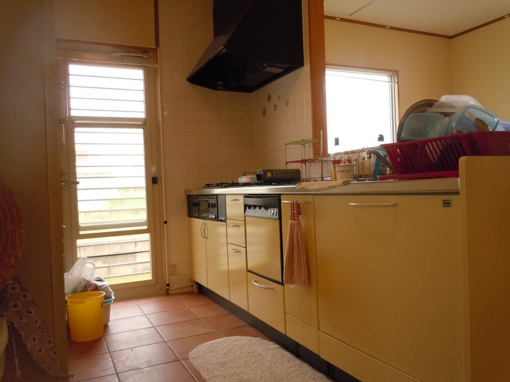 Guest House Route 6 Yomitan Esterno foto